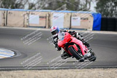 media/Apr-18-2025-TrackDaz (Fri) [[45f5874c44]]/B Group/Session 4 (Turn 6 - Outside)/